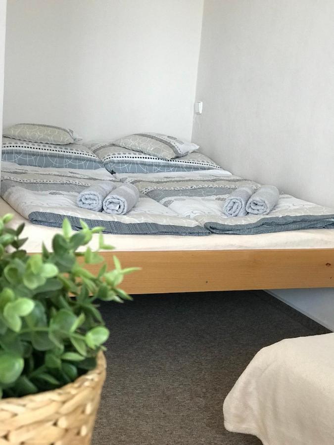 Pension Crhan Мікулов Екстер'єр фото